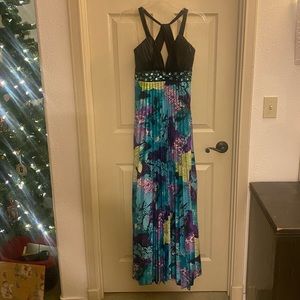 NWT Sequin Hearts Formal Prom Dress by MyMichelle Company SZ Medium